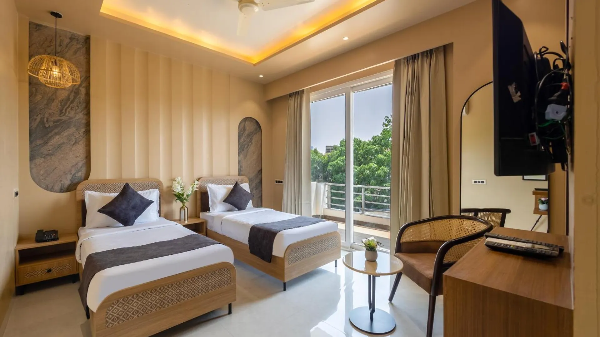 Saltstayz Premier - Sector 50 & Golf Course Ext Road Gurgáon Indie