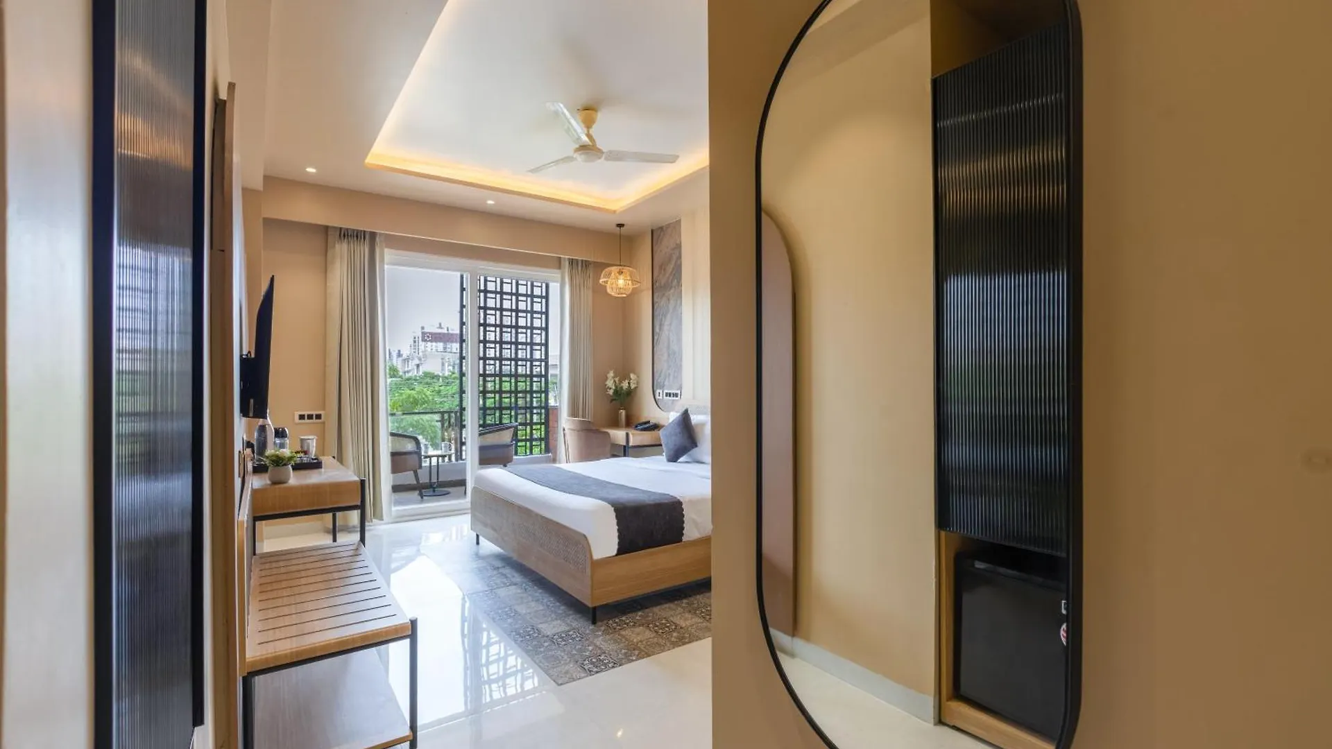 Saltstayz Premier - Sector 50 & Golf Course Ext Road Gurgáon Indie
