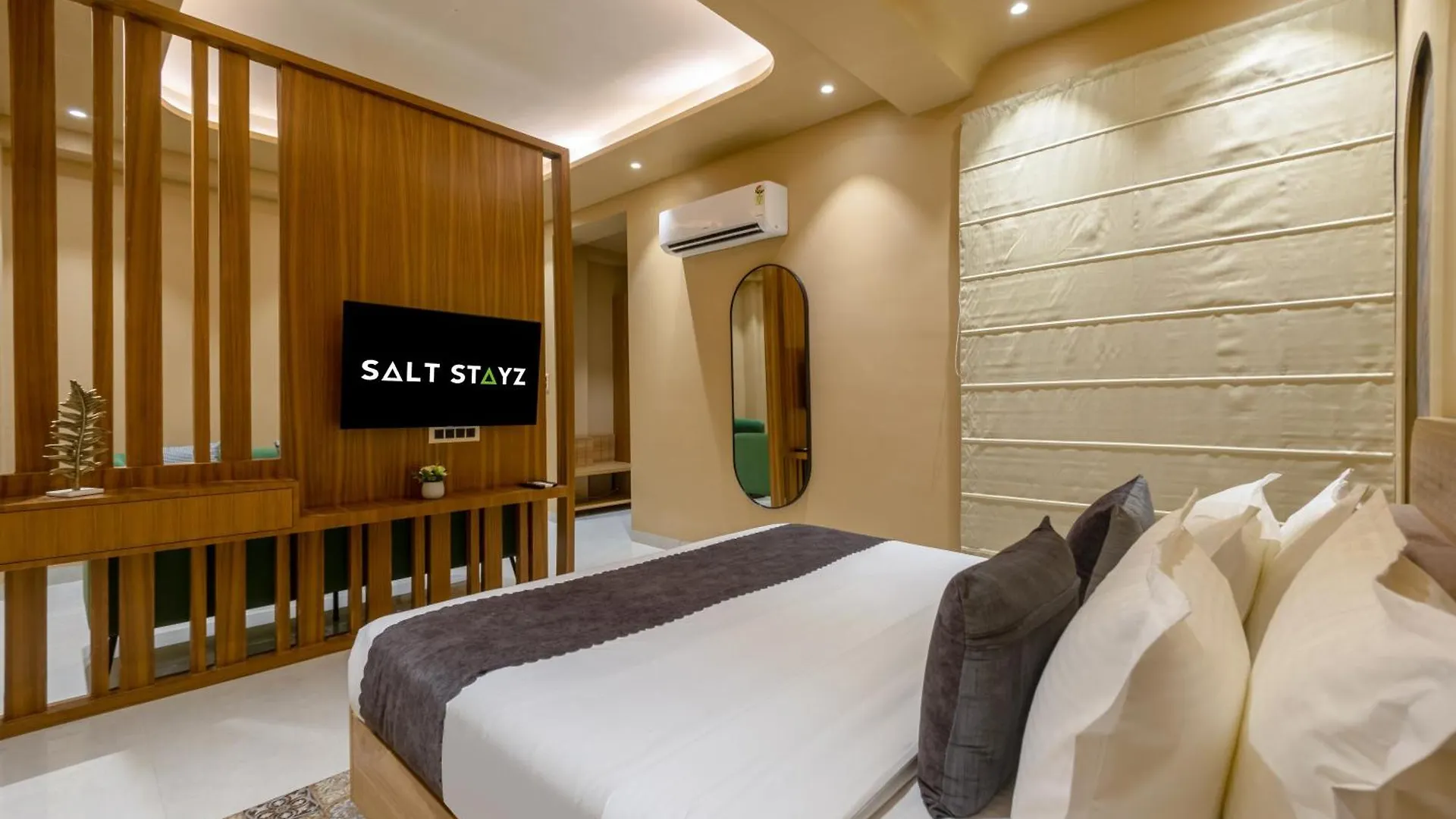 Saltstayz Premier - Sector 50 & Golf Course Ext Road Gurgáon Hotel