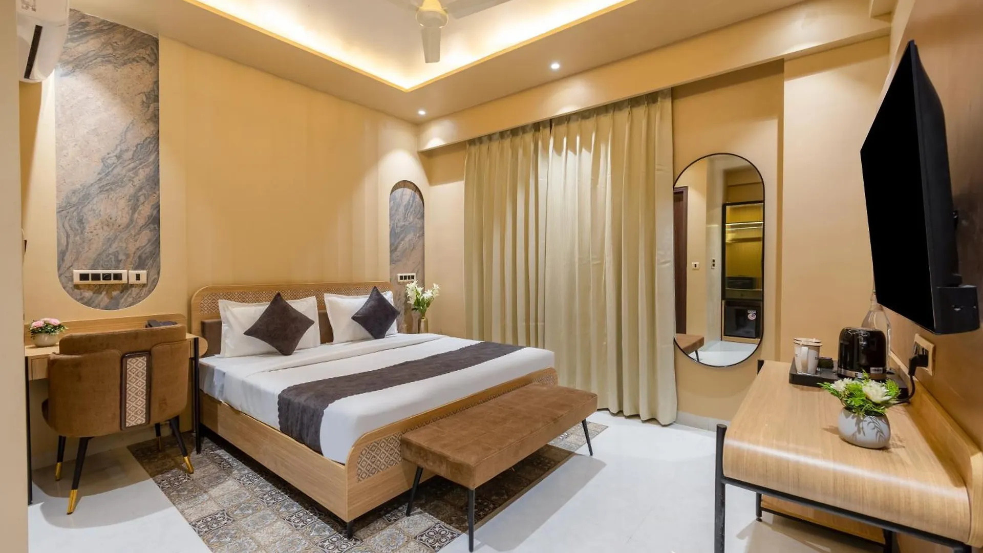 Saltstayz Premier - Sector 50 & Golf Course Ext Road Gurgáon