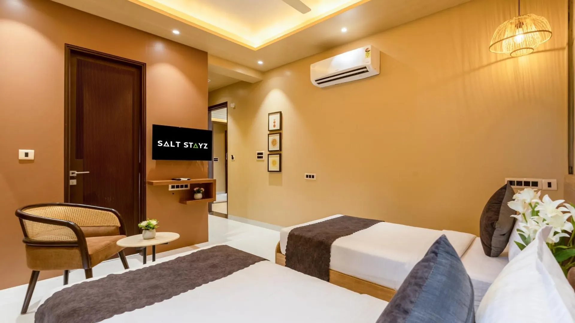 Hotel Saltstayz Premier - Sector 50 & Golf Course Ext Road Gurgáon