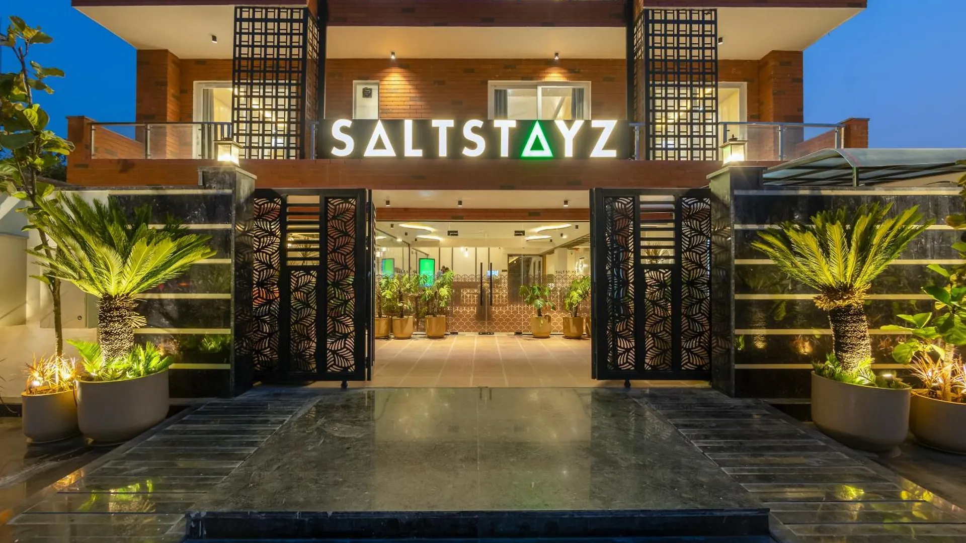 Hotel Saltstayz Premier - Sector 50 & Golf Course Ext Road Gurgáon